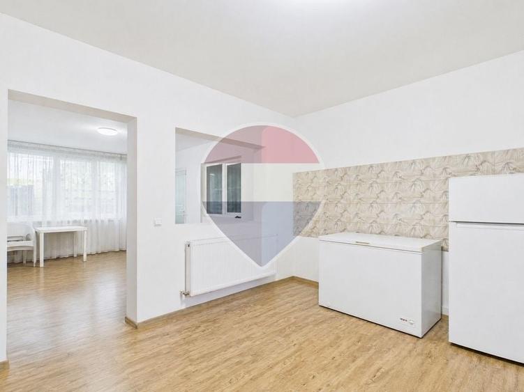 Casă individuală cu 5 camere cu Teren 1715 Mp în Merenii de Jos