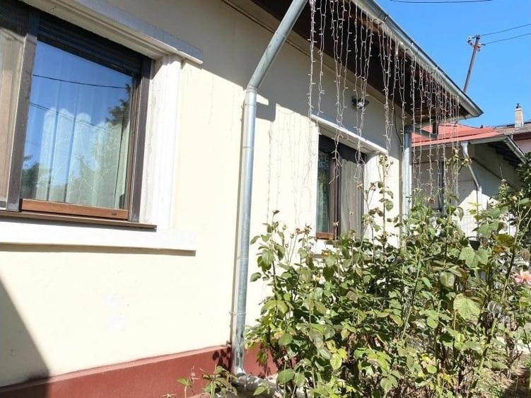 Casă cu 5 camere cu Teren 228 Mp în Domenii