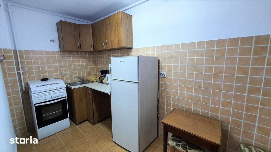 Spațiu comercial, de 60 mp, în Trei Stejari