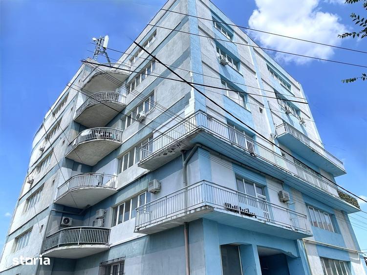 Spațiu comercial, de 3,500 mp, în Central