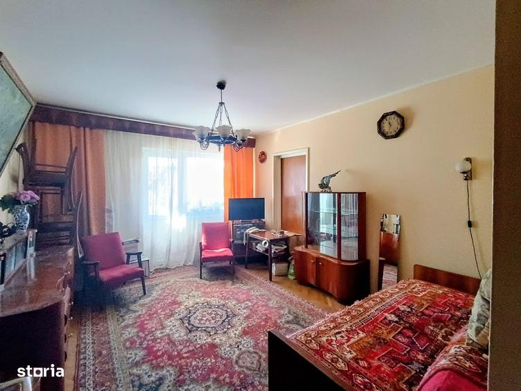 Apartament cu 3 camere în Traian