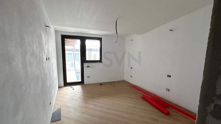 Casă individuală cu 11 camere cu Canalizare în Dristor