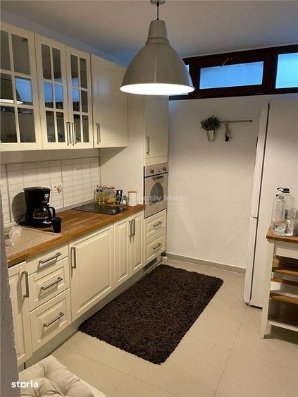 Casă cu 5 camere cu Teren 100 Mp în Valea Rosie