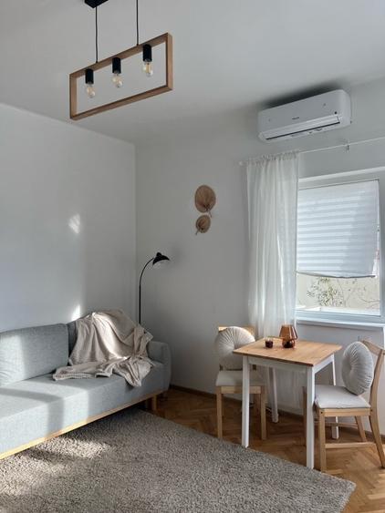 Garsoniera de inchiriat renovata cu balcon Mosilor -Universitate - Mantuleasa - 1