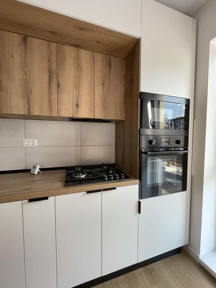 Apartament cu 2 camere semidecomandat în Apărătorii Patriei