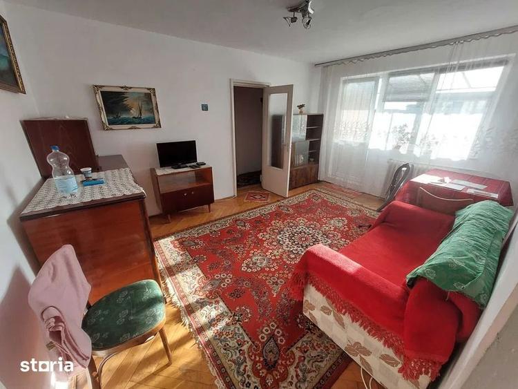 Apartament cu 3 camere semidecomandat, mobilat în Iosefin