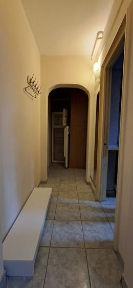 Apartament cu 3 camere semidecomandat în Drumul Taberei