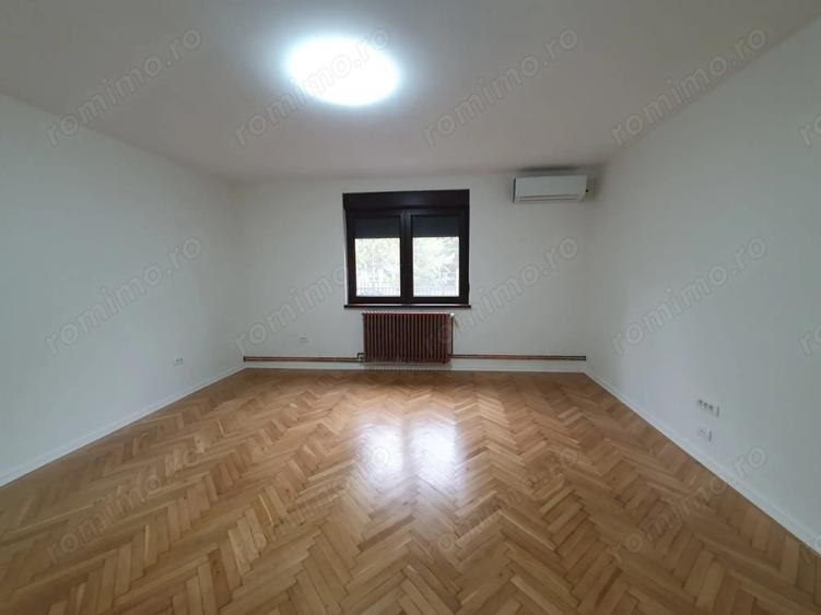 De inchiriat 3 camere la parterul unei Vile- 2537 - 1