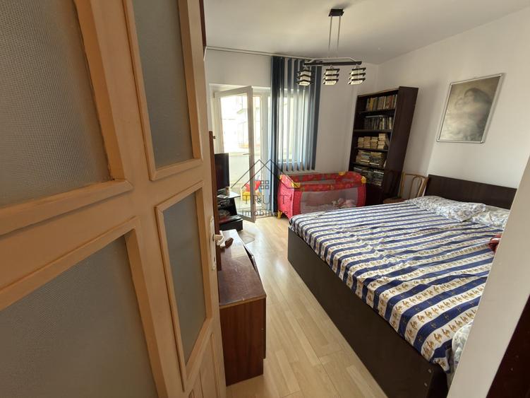 Apartament cu 4 camere decomandat, mobilat în Mărăști