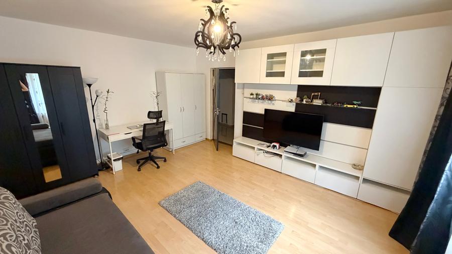 Apartament cu 3 camere decomandat în Vitan Mall