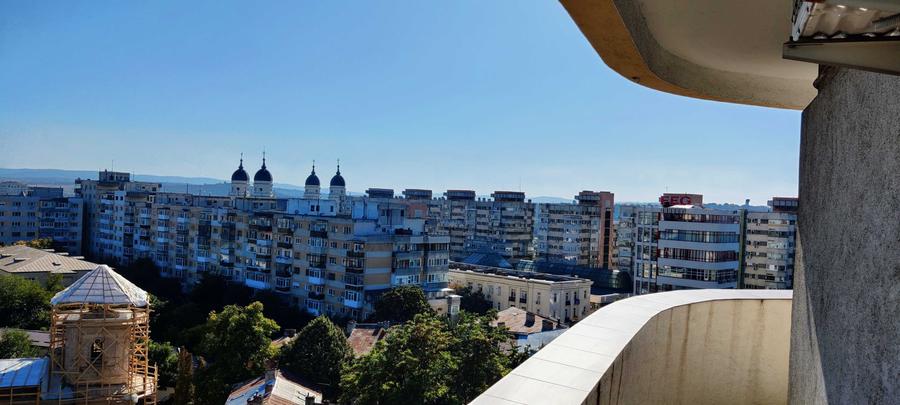 Apartament cu 2 camere decomandat în Albești