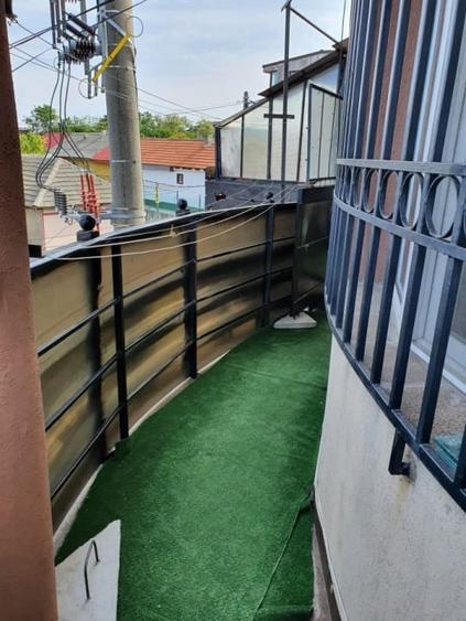 Casă cu 5 camere decomandat cu Canalizare în Central