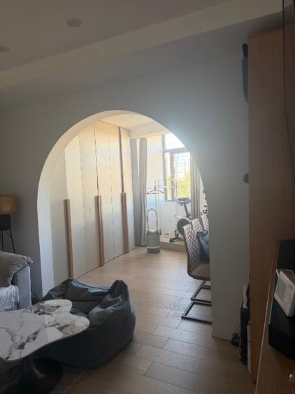 Apartament cu 3 camere decomandat, mobilat în Victoriei