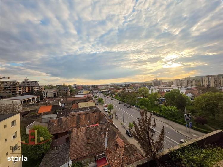 Apartament cu 4 camere în Lefaia
