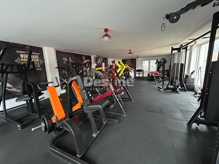 Spațiu comercial, de 336 mp, în Mărăței