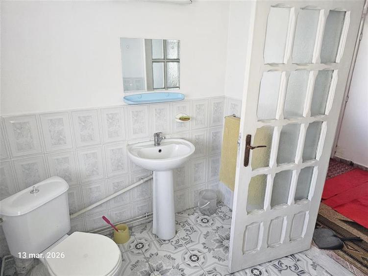 Apartament cu 3 camere decomandat în Podul de Piatră