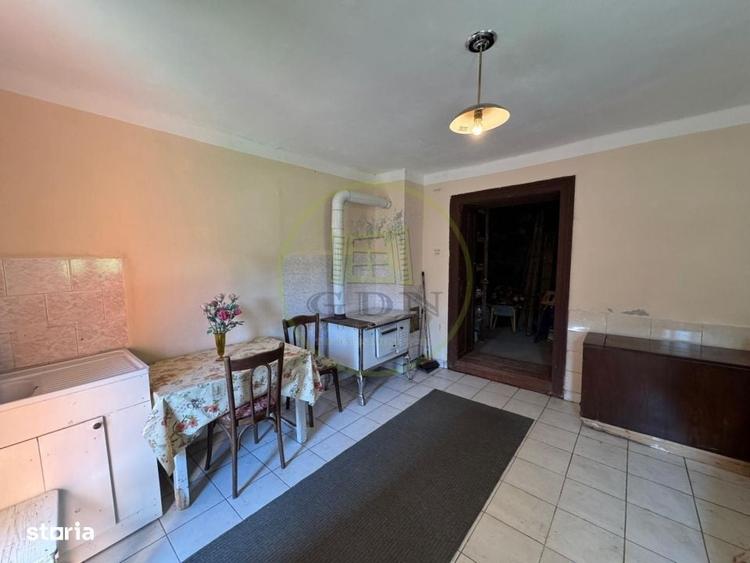 Casă cu 4 camere în Deal