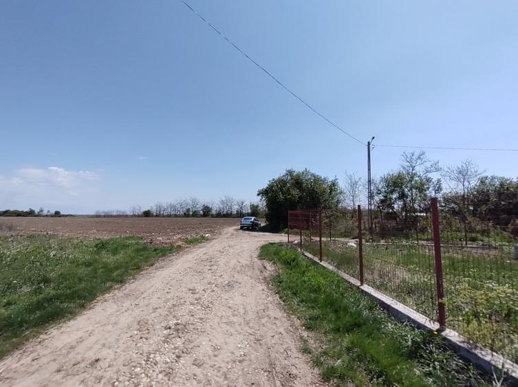 Teren Construcții intravilan de 22294 mp, în Tărtășești