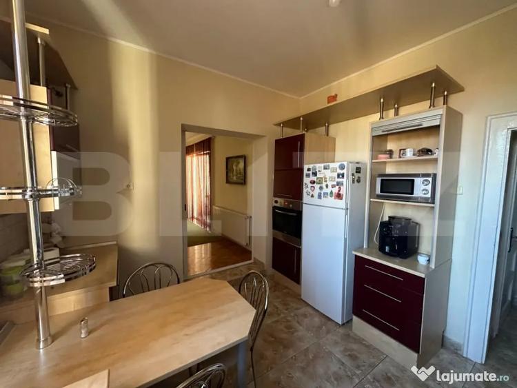 Apartament cu 3 camere decomandat, mobilat în Titulescu