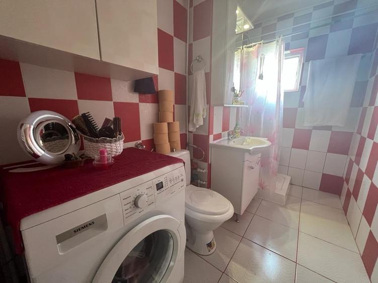 Apartament cu 2 camere semidecomandat în 6 Vânători