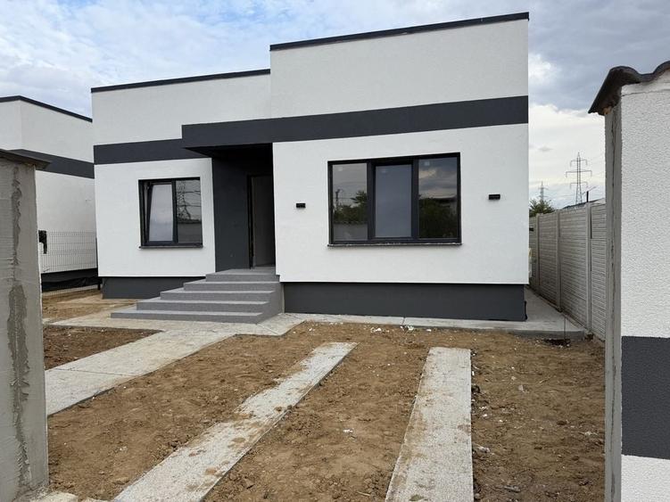 Casă cu 4 camere în Central