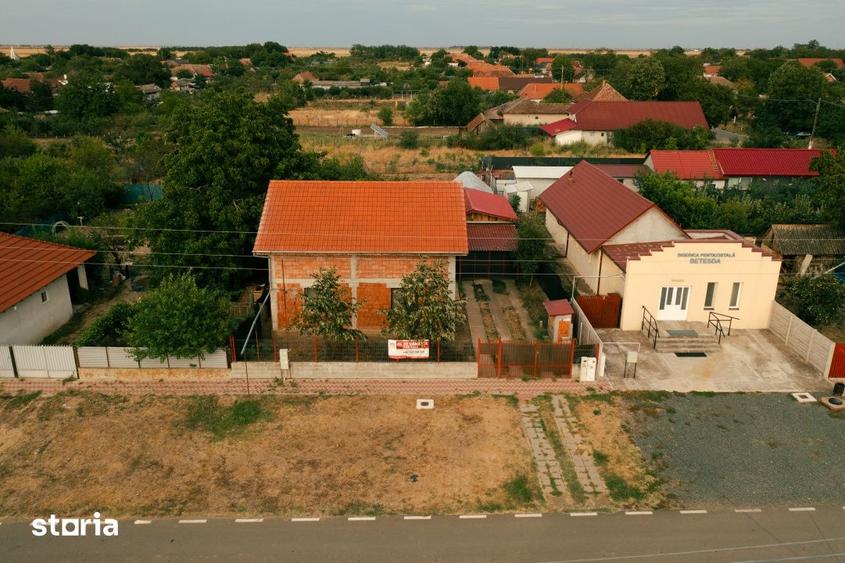 Casă cu 3 camere cu Teren 680 Mp în Aradul Nou