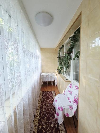Apartament cu 3 camere semidecomandat în Țiglina 3