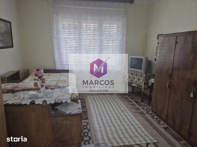 Casă cu 4 camere cu Teren 250 Mp în Muncitoresc