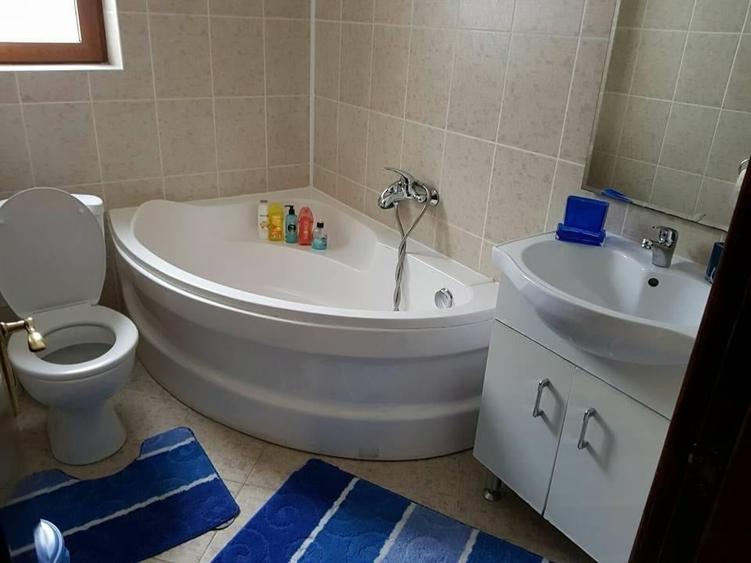 Casă individuală cu 5 camere cu Teren 540 Mp în Caragiale