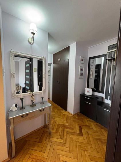 Apartament cu 3 camere decomandat în Lotus