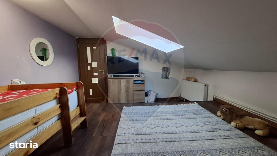 Casă cu 5 camere cu Teren 20 Mp în Central