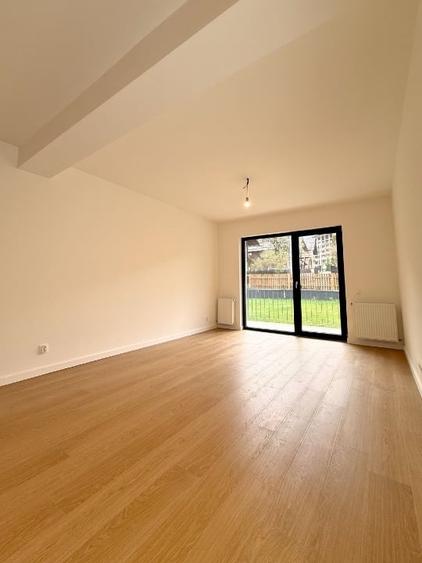 Apartament cu 2 camere decomandat în Telecabinei