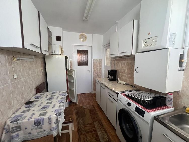 Apartament cu 2 camere decomandat în Florești