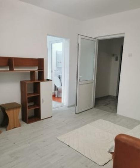 Apartament cu 2 camere nedecomandat, mobilat în Alexandru cel Bun