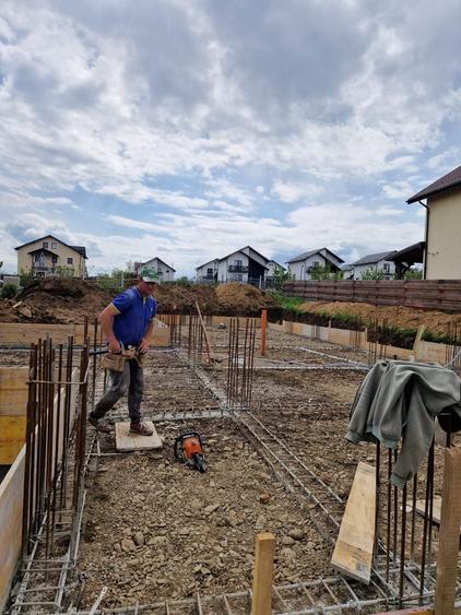 Teren Construcții intravilan de 1000 mp, în Valea Adâncă