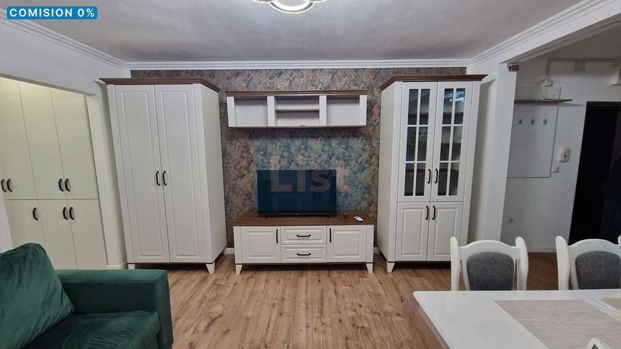Apartament cu 2 camere semidecomandat, mobilat în Central