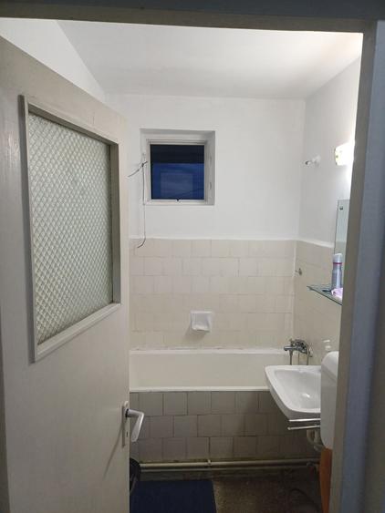 Apartament cu 2 camere decomandat în Drumul Taberei