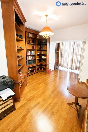 Apartament cu 4 camere, mobilat în Unirii