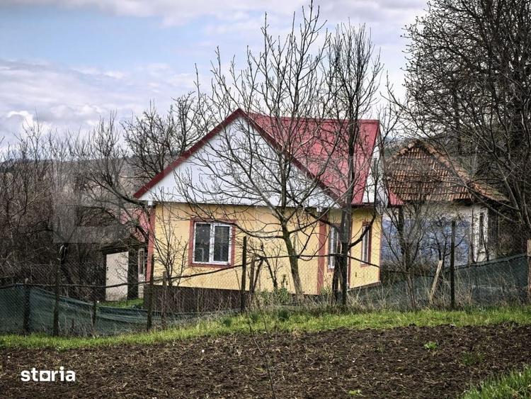 Casă cu 2 camere cu Teren 1154 Mp în Schitu Duca