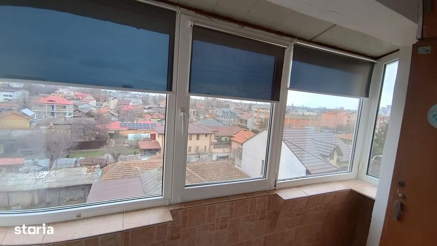 Apartament cu 3 camere decomandat în Carrefour