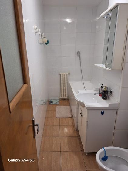 Garsonieră decomandată în Domenii