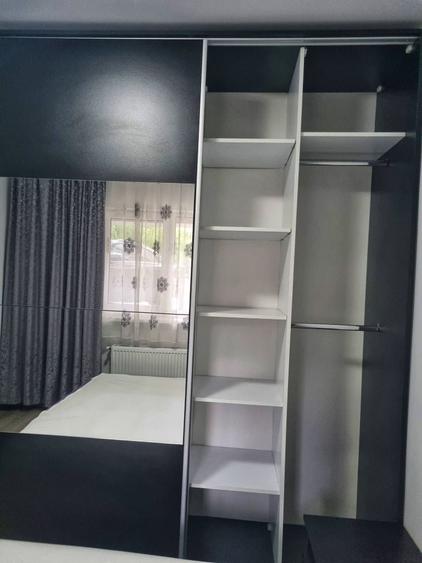 Apartament cu 3 camere decomandat în Roșu