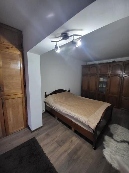 Apartament cu 2 camere decomandat, mobilat în Central