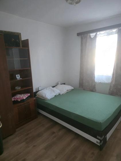 Apartament cu 2 camere semidecomandat în Gemenii