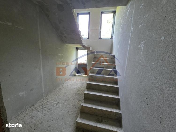 Casă cu 4 camere în Cărbunari
