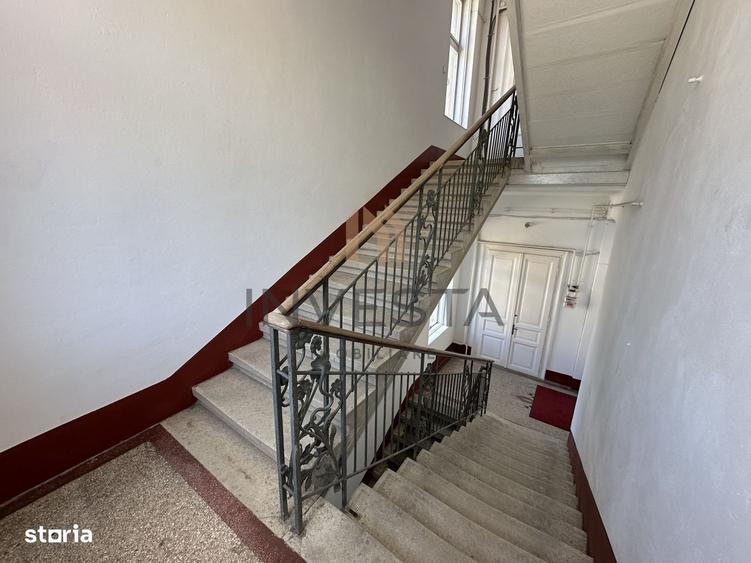 Apartament cu 3 camere decomandat în Central