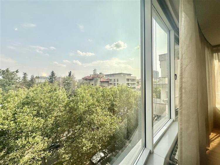 Apartament cu 3 camere decomandat, mobilat în Primăverii