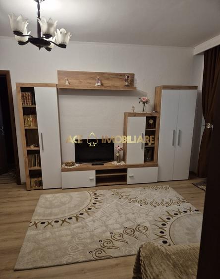 Apartament cu 3 camere semidecomandat, mobilat în Gorjului
