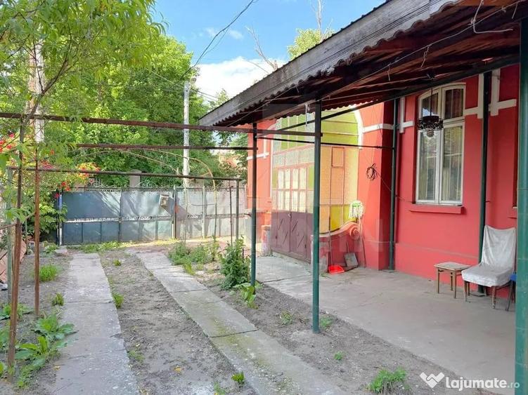 Casă cu 4 camere cu Teren 273 Mp în Central
