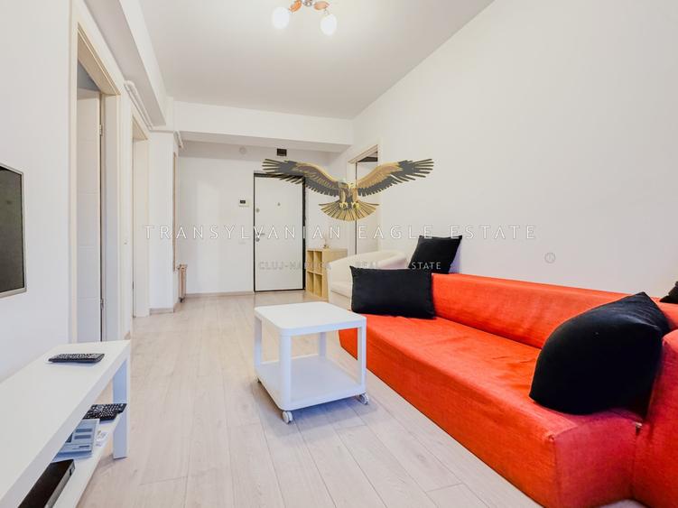 Apartament cu 2 camere semidecomandat, mobilat în Între Lacuri